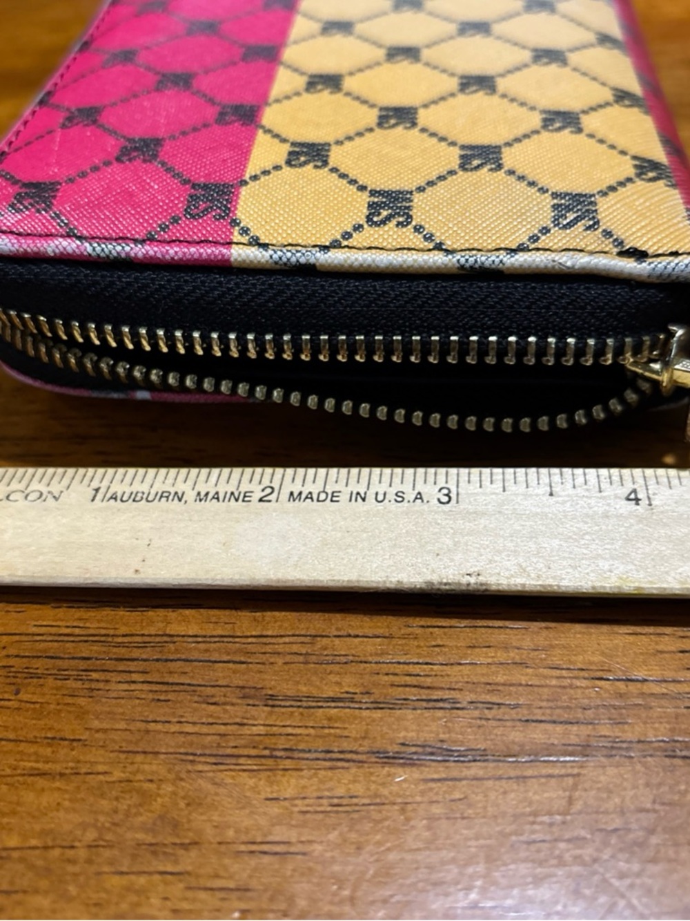 Steve Madden Patterned Zip Wallet - Picture 11 of 14